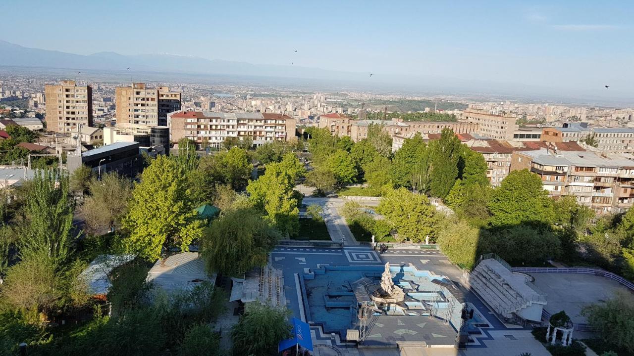 Pride Properties Welcomes You At 17 Buzant St 11-166 Yerevan Armenia Bagian luar foto