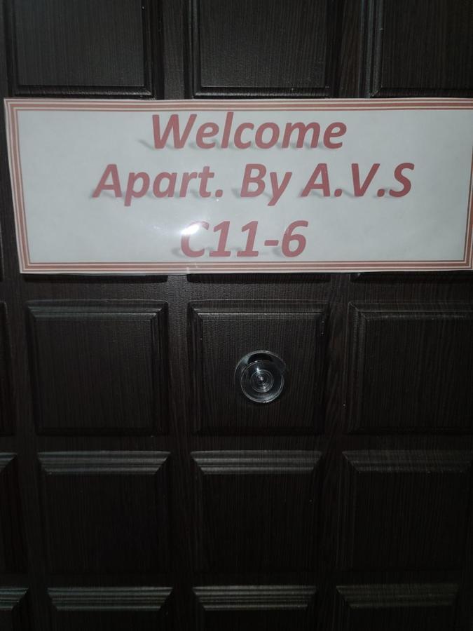 Pride Properties Welcomes You At 17 Buzant St 11-166 Yerevan Armenia Bagian luar foto