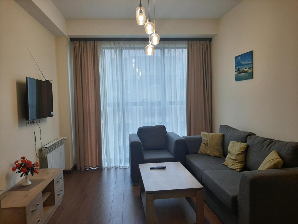 Pride Properties Welcomes You At 17 Buzant St 11-166 Yerevan Armenia Bagian luar foto