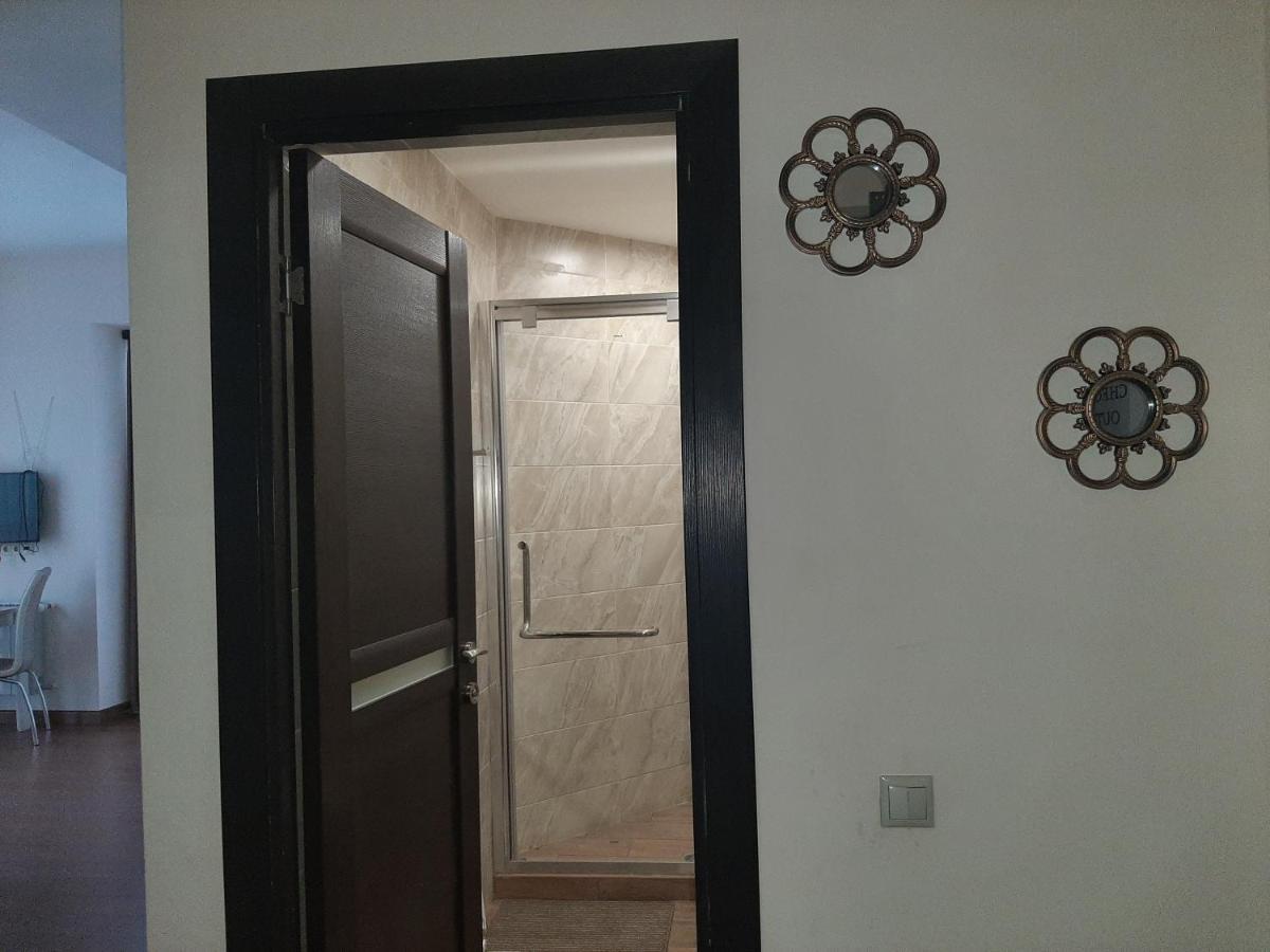 Pride Properties Welcomes You At 17 Buzant St 11-166 Yerevan Armenia Bagian luar foto