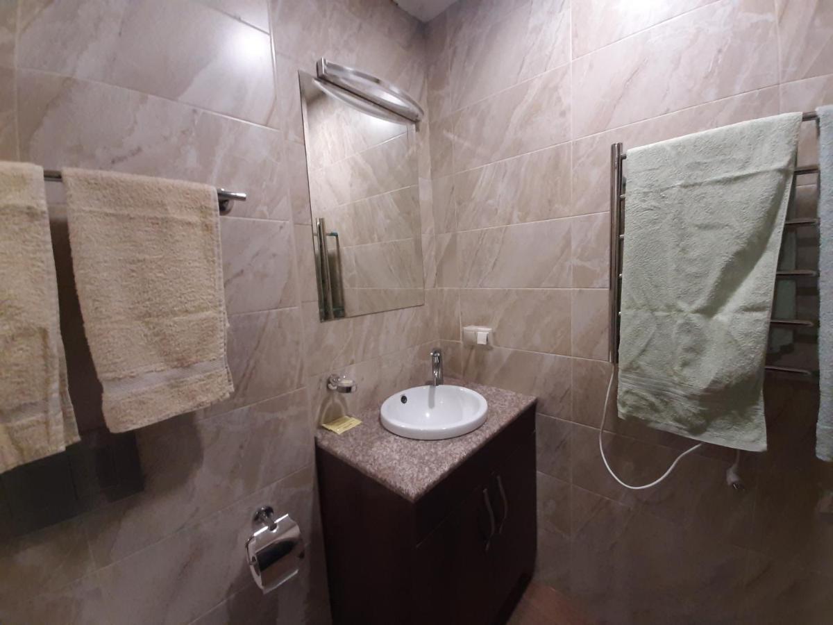 Pride Properties Welcomes You At 17 Buzant St 11-166 Yerevan Armenia Bagian luar foto