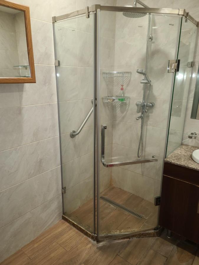 Pride Properties Welcomes You At 17 Buzant St 11-166 Yerevan Armenia Bagian luar foto