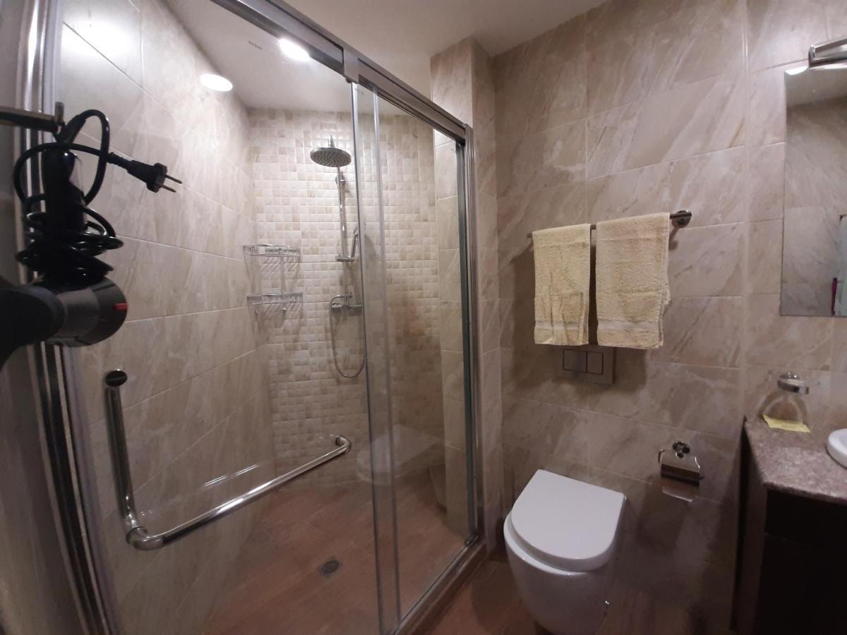 Pride Properties Welcomes You At 17 Buzant St 11-166 Yerevan Armenia Bagian luar foto